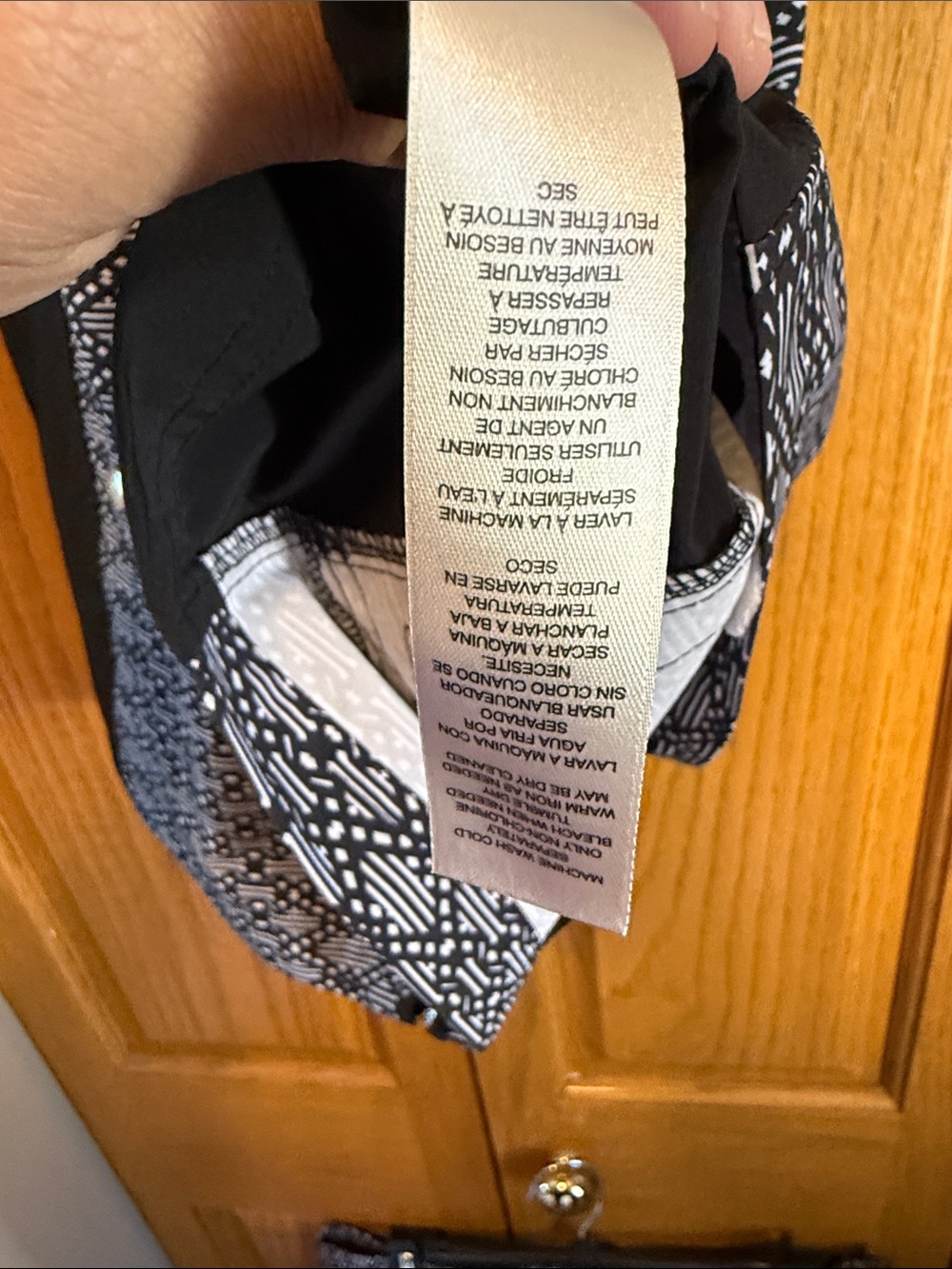 Weekends by Chico's-Black & White Patterned Pants & Sleeveless Full Zip Vest Set - Picture 5 of 14